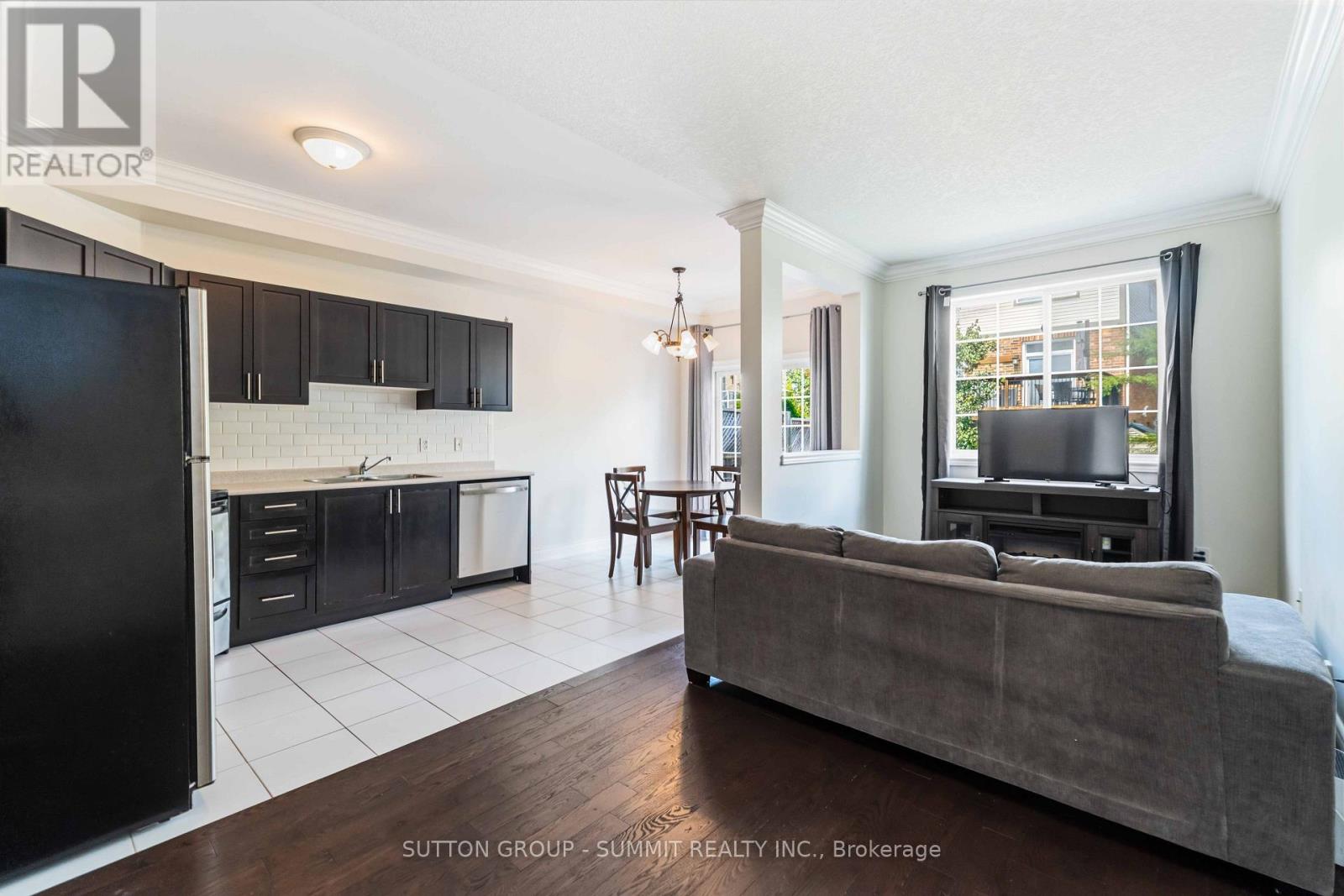 74 Cole Street, Hamilton, Ontario  L8B 0R3 - Photo 4 - X13543826