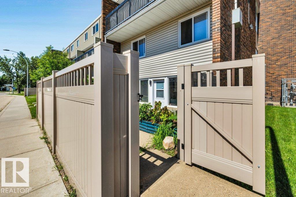 #102 7805 159 St NW, Edmonton, Alberta  T5R 2E1 - Photo 2 - E4497849