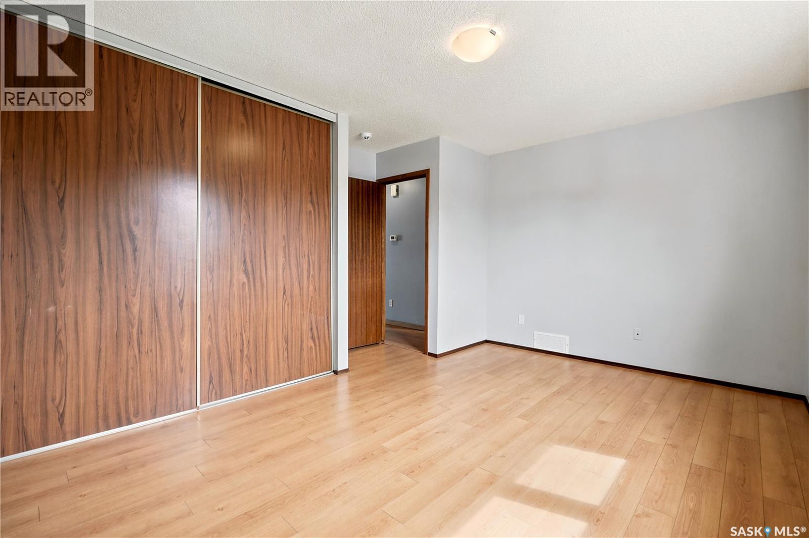 1027 Victory Crescent, Regina, Saskatchewan  S4N 6X5 - Photo 17 - SK041663