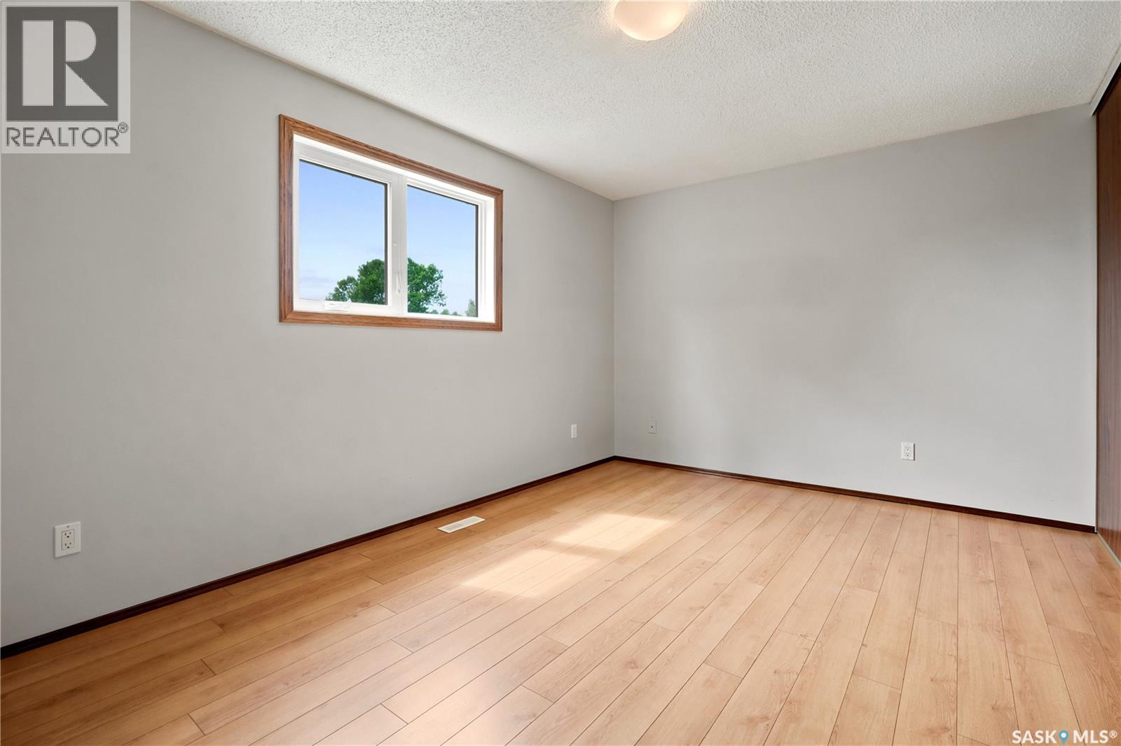 1027 Victory Crescent, Regina, Saskatchewan  S4N 6X5 - Photo 19 - SK041663