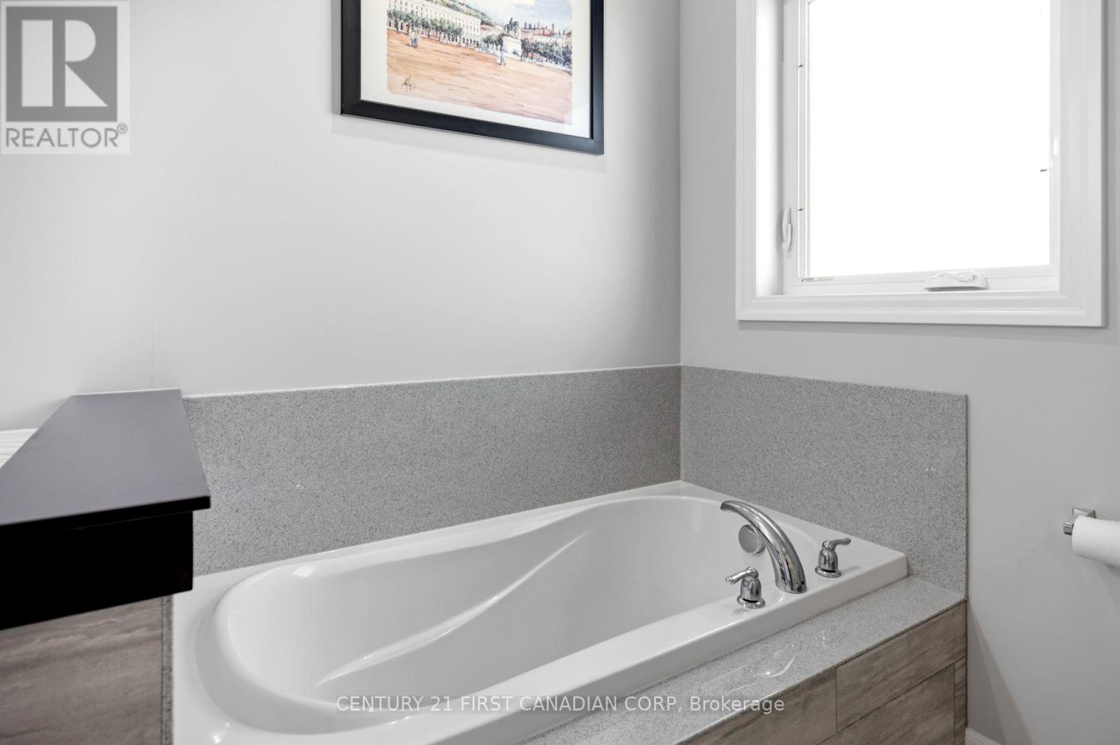 182 Gilmour Drive, Lucan Biddulph, Ontario  N0M 2J0 - Photo 24 - X13543942