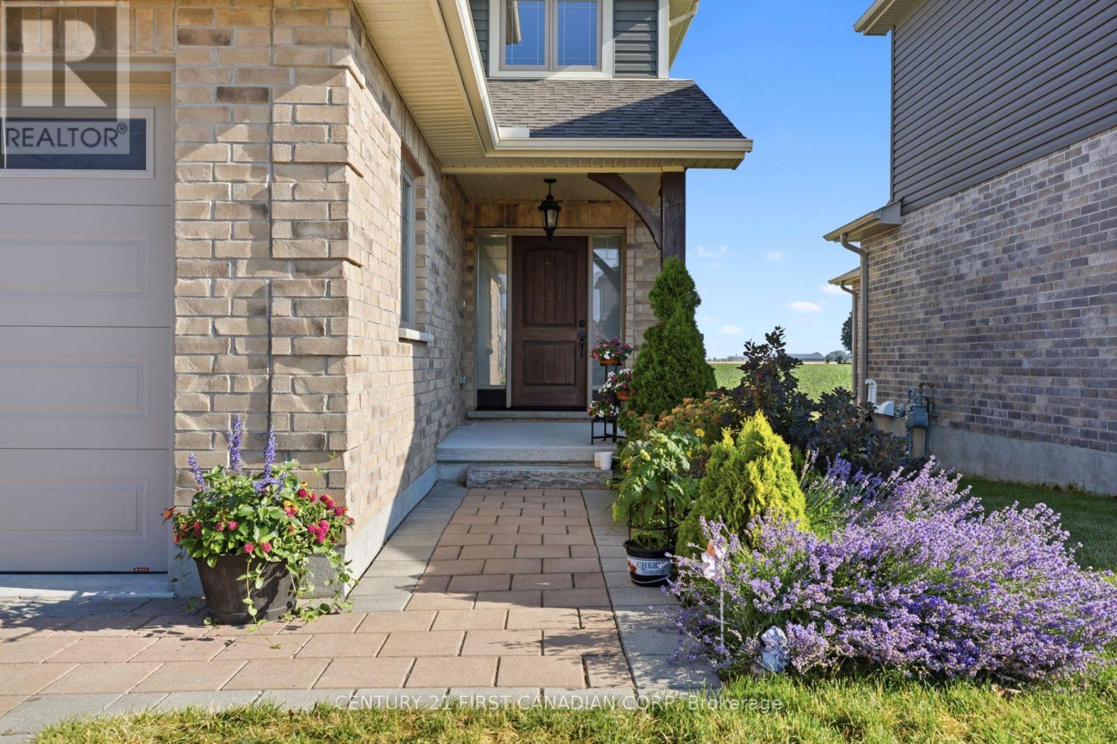 182 Gilmour Drive, Lucan Biddulph, Ontario  N0M 2J0 - Photo 3 - X13543942