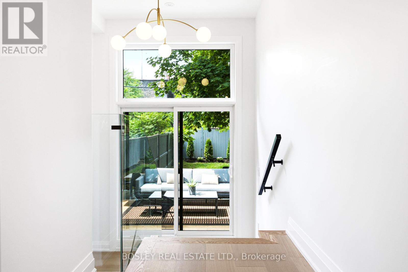 28 Richard Avenue, Toronto, Ontario  M4L 1W9 - Photo 13 - E13529408