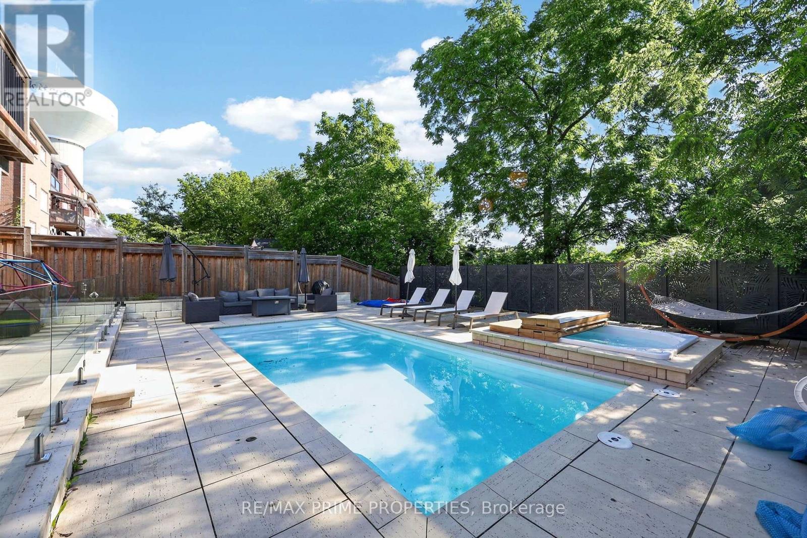 72 Ridge Gate Crescent, East Gwillimbury, Ontario  L0G 1M0 - Photo 24 - N13528948