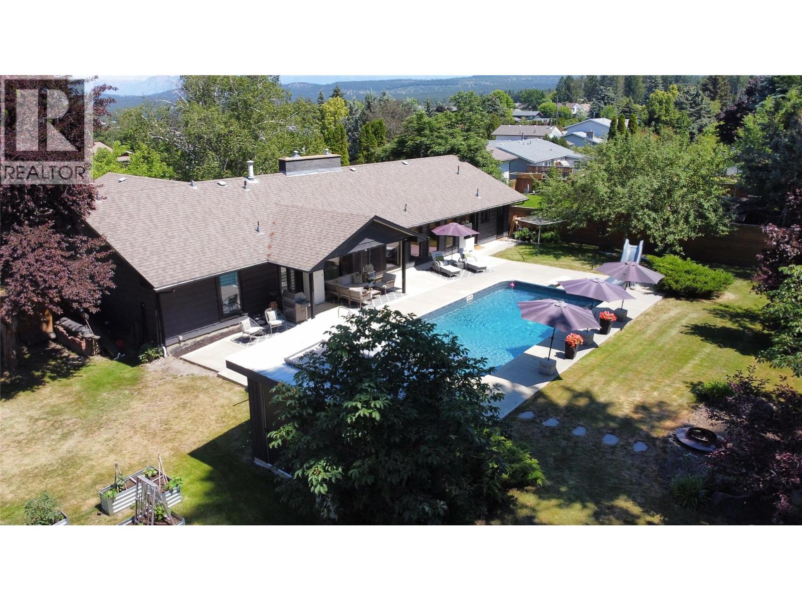 1305 14th Street S, Cranbrook, British Columbia  V1C 5E8 - Photo 3 - 10394099