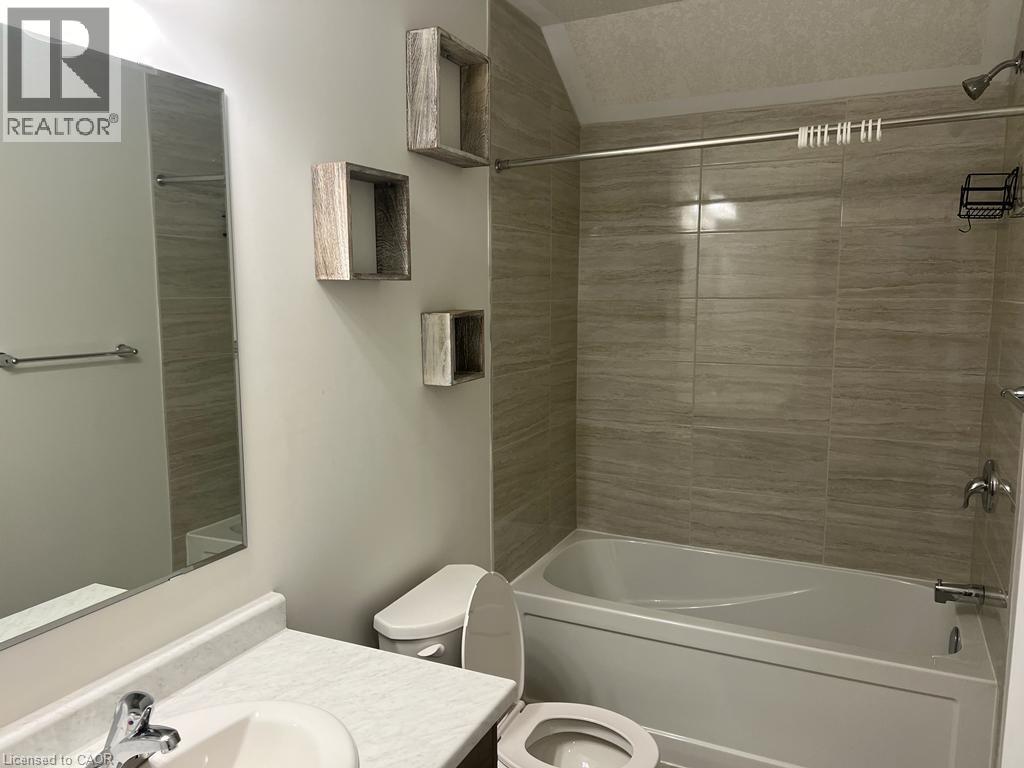 25 Isherwood Avenue Unit# C40, Cambridge, Ontario  N1R 0E2 - Photo 7 - 40846757