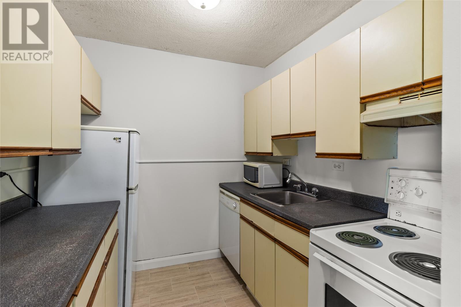 153 Forest Road Unit#2, St. John's, Newfoundland & Labrador  A1A 1E7 - Photo 13 - 1300120