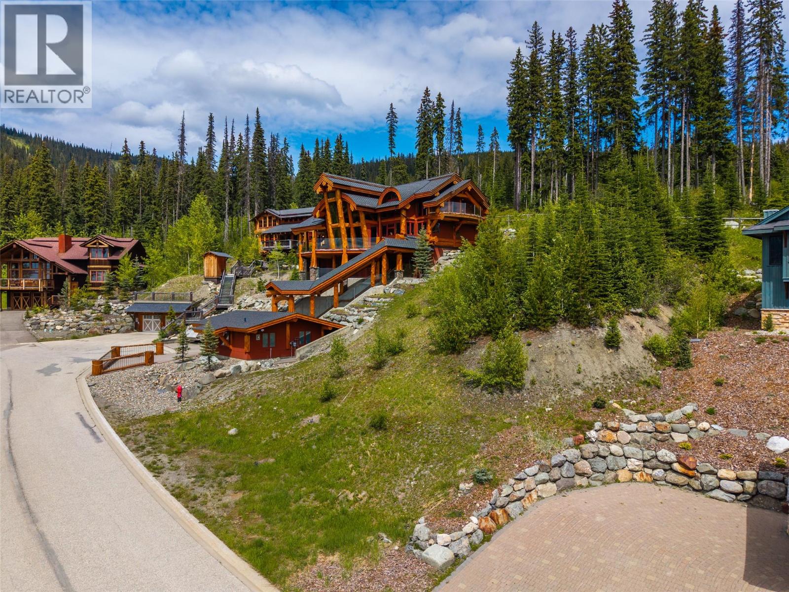 4246 Bella Vista Drive, Sun Peaks, British Columbia  V0E 5N0 - Photo 1 - 10391907
