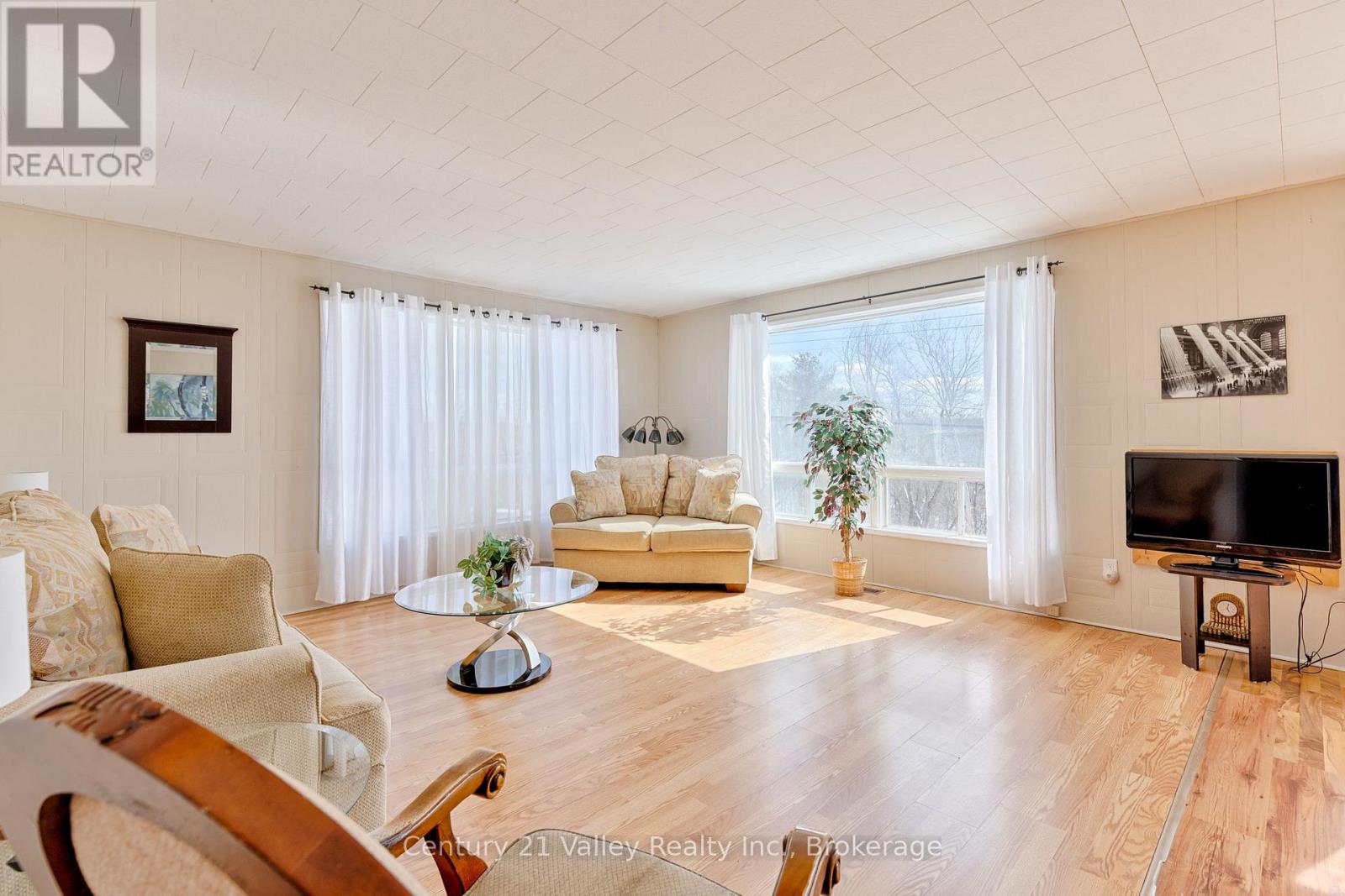 636 Mill Street, Greater Madawaska, Ontario  K0J 1H0 - Photo 27 - X13543940