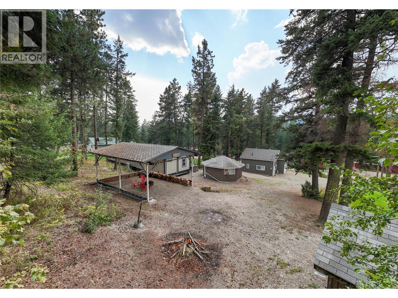 6524 Mcdonald Loop Road, Grasmere, British Columbia V0B 1R0 - Photo 1 - 10394189