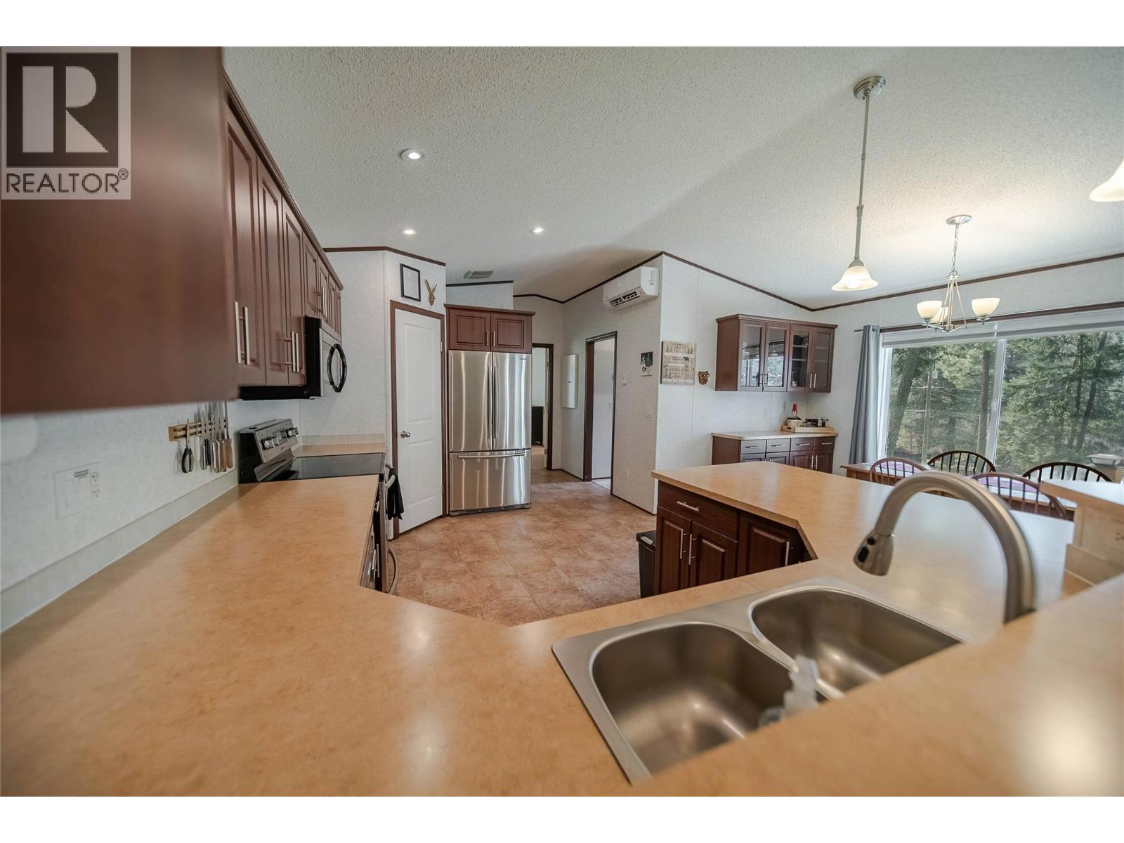 6524 Mcdonald Loop Road, Grasmere, British Columbia V0B 1R0 - Photo 12 - 10394189