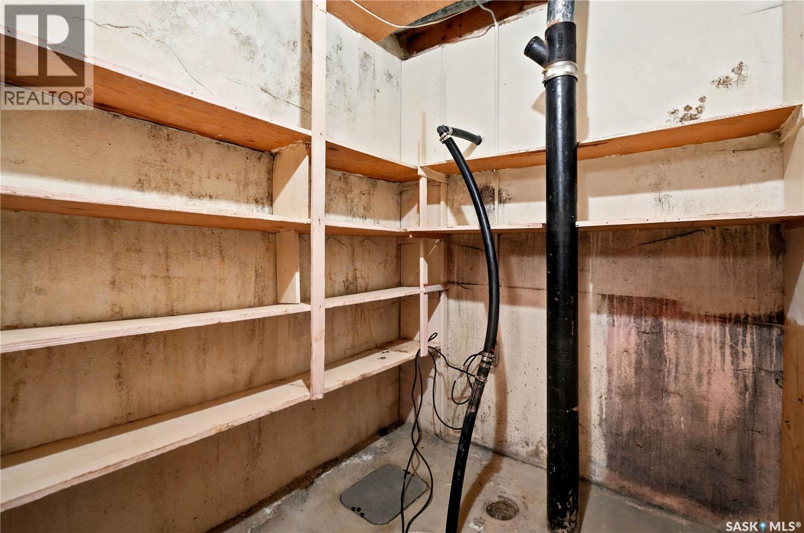 2124 Elliott Street, Regina, Saskatchewan  S4N 3H2 - Photo 35 - SK042093