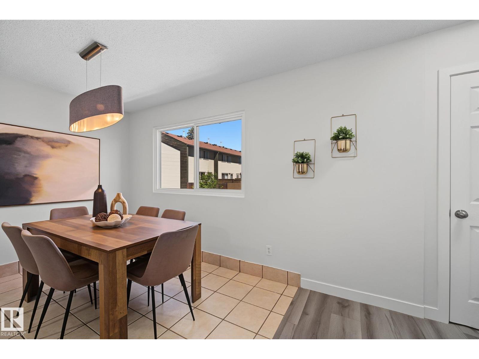 661 Abbottsfield Rd NW, Edmonton, Alberta  T5W 4R4 - Photo 9 - E4497864