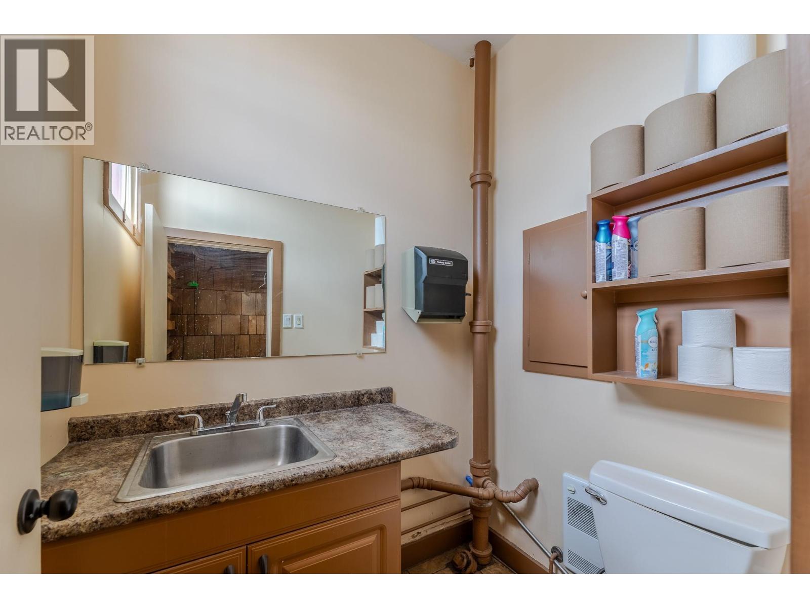 134 Estabrook Avenue, Penticton, British Columbia  V2A 1G3 - Photo 13 - 10394078