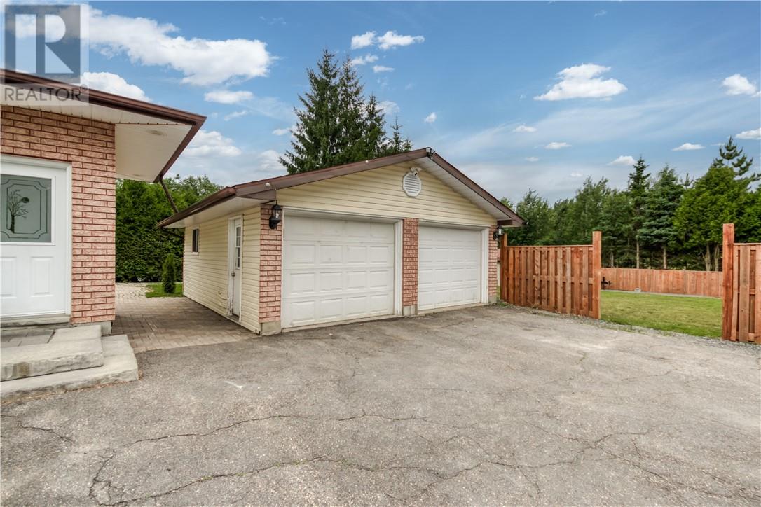 1825 Mccrea Heights Avenue, Val Caron, Ontario  P3N 1M5 - Photo 4 - 2129120