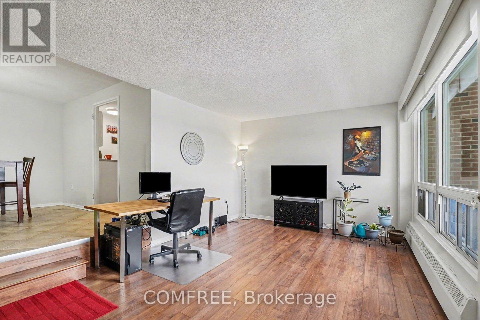 817 - 915 Elmsmere Road, Ottawa, Ontario  K1J 8H8 - Photo 14 - X12710406