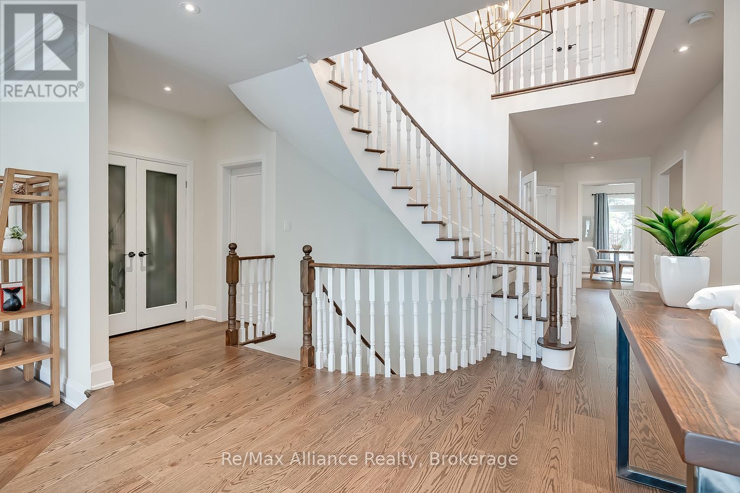 2182 Galloway Drive, Oakville, Ontario  L6H 6T4 - Photo 6 - W13544164