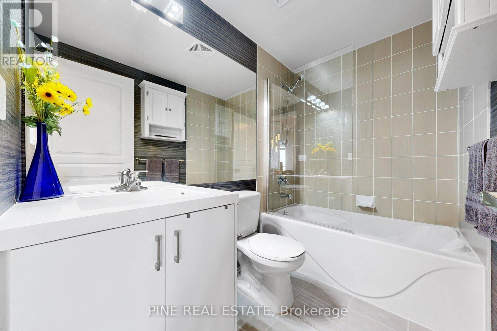 1807 - 2230 Lake Shore Boulevard W, Toronto, Ontario  M8V 0B2 - Photo 17 - W13521934