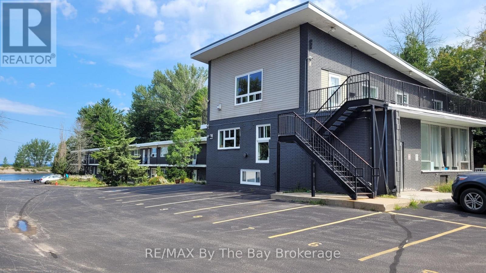 C01 - 280 River Road E, Wasaga Beach, Ontario  L9Z 2L7 - Photo 1 - S13544142