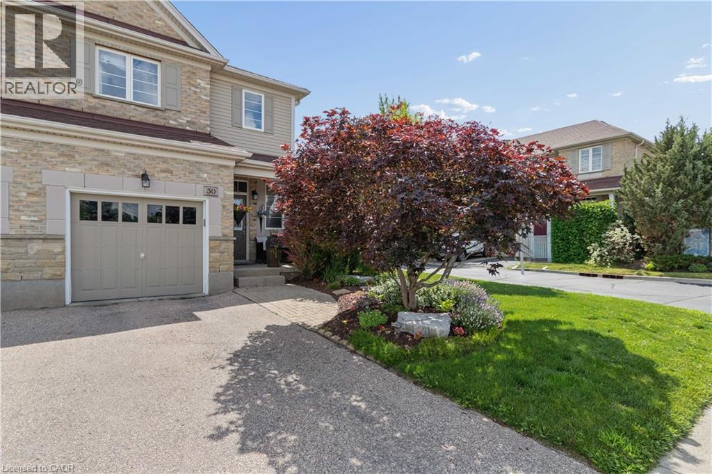 30 DOON MILLS Drive, Kitchener