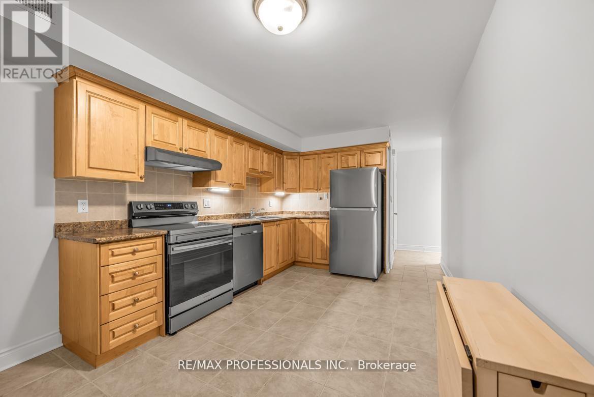 Lower - 213 Major Street, Toronto, Ontario  M5S 2L4 - Photo 4 - C13544122