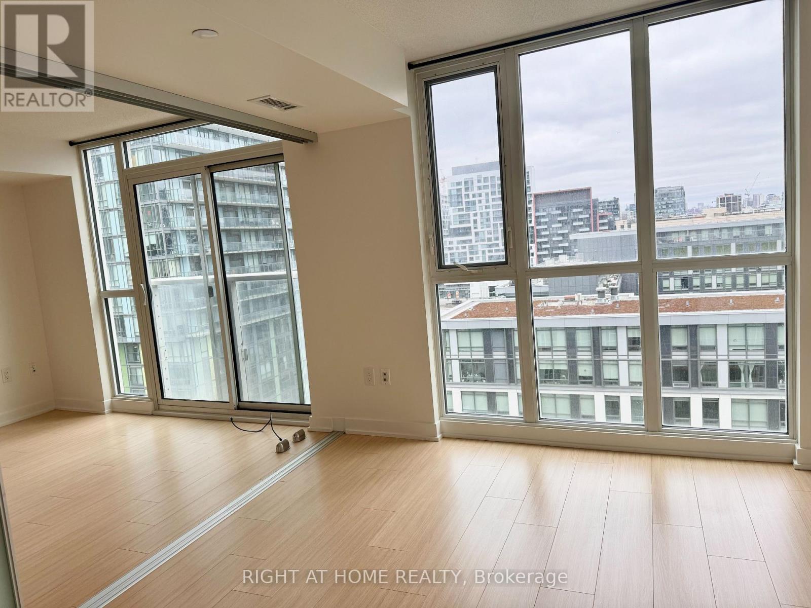 1209 - 85 Queens Wharf Road, Toronto, Ontario M5V 0J9 - Photo 6 - C13544160