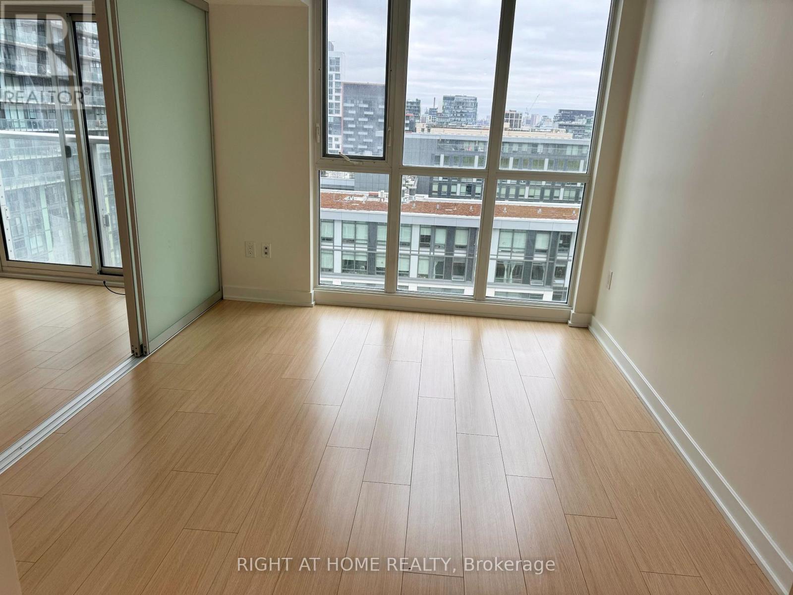 1209 - 85 Queens Wharf Road, Toronto, Ontario M5V 0J9 - Photo 7 - C13544160