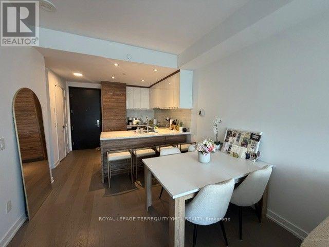 3215 - 488 University Avenue, Toronto, Ontario  M5G 0C1 - Photo 6 - C13544254