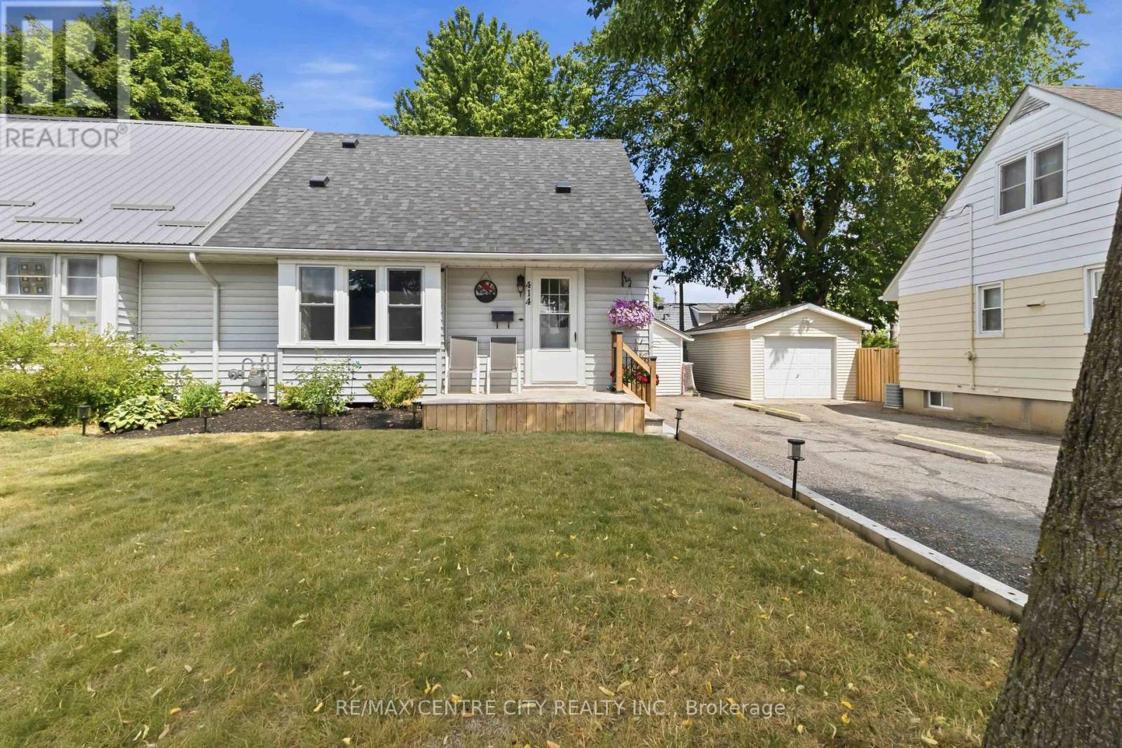 414 FLANDERS ROW, London East, Ontario