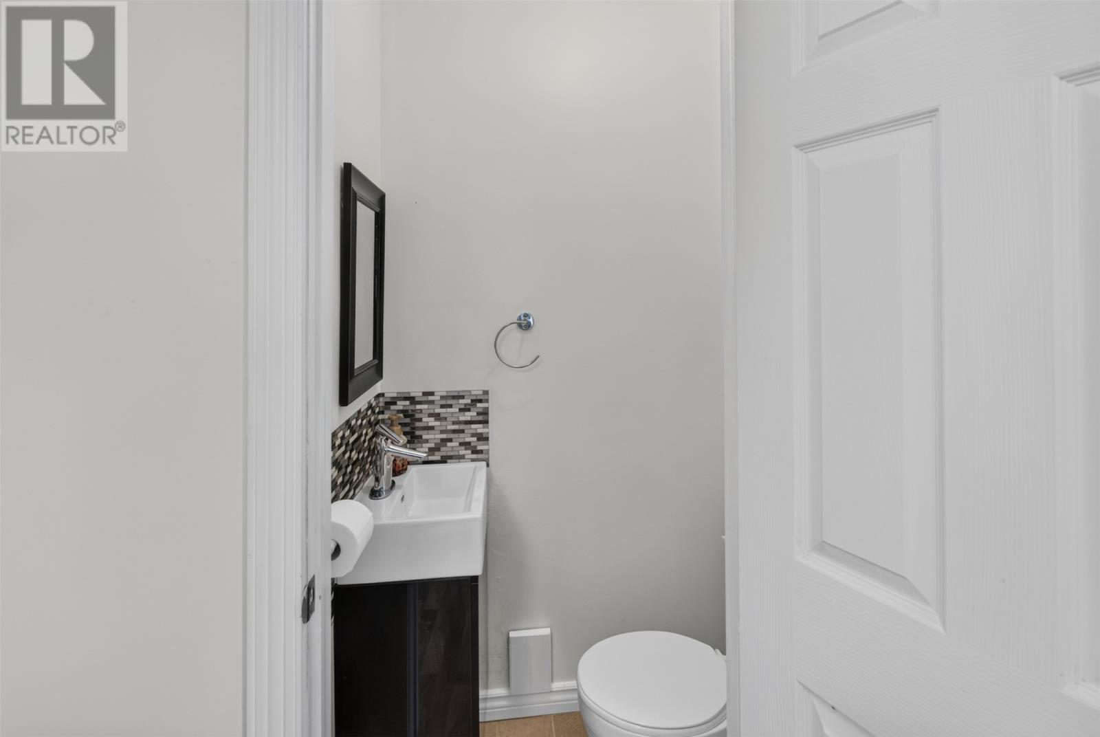 458 Newfoundland Drive, St. John's, Newfoundland & Labrador  A1A 4E3 - Photo 18 - 1300056