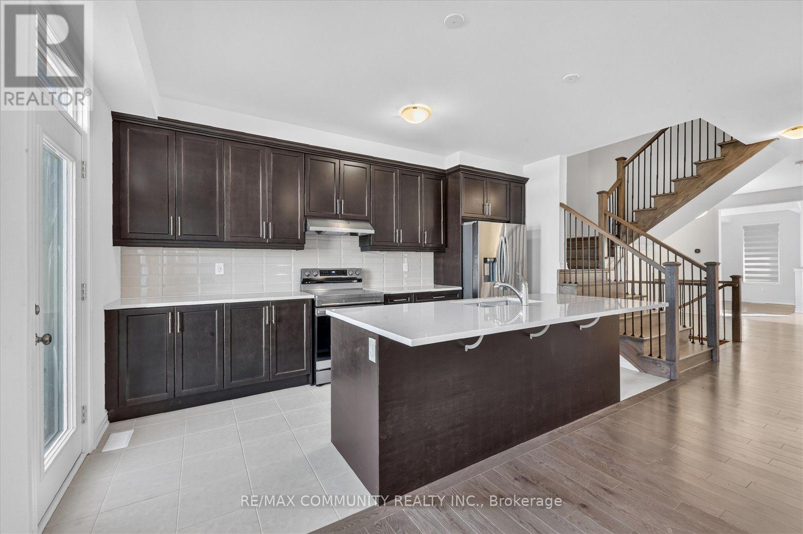 3423 Deepglade Path, Pickering, Ontario  L1X 0V6 - Photo 10 - E13544072
