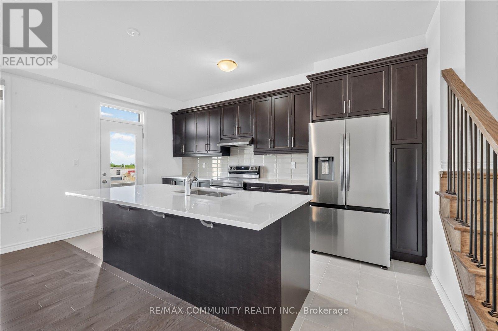 3423 Deepglade Path, Pickering, Ontario  L1X 0V6 - Photo 9 - E13544072