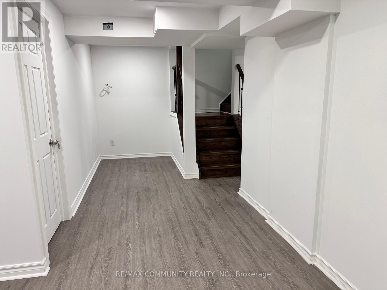 18 Hearth Place, Toronto, Ontario  M1C 0C4 - Photo 12 - E13544150