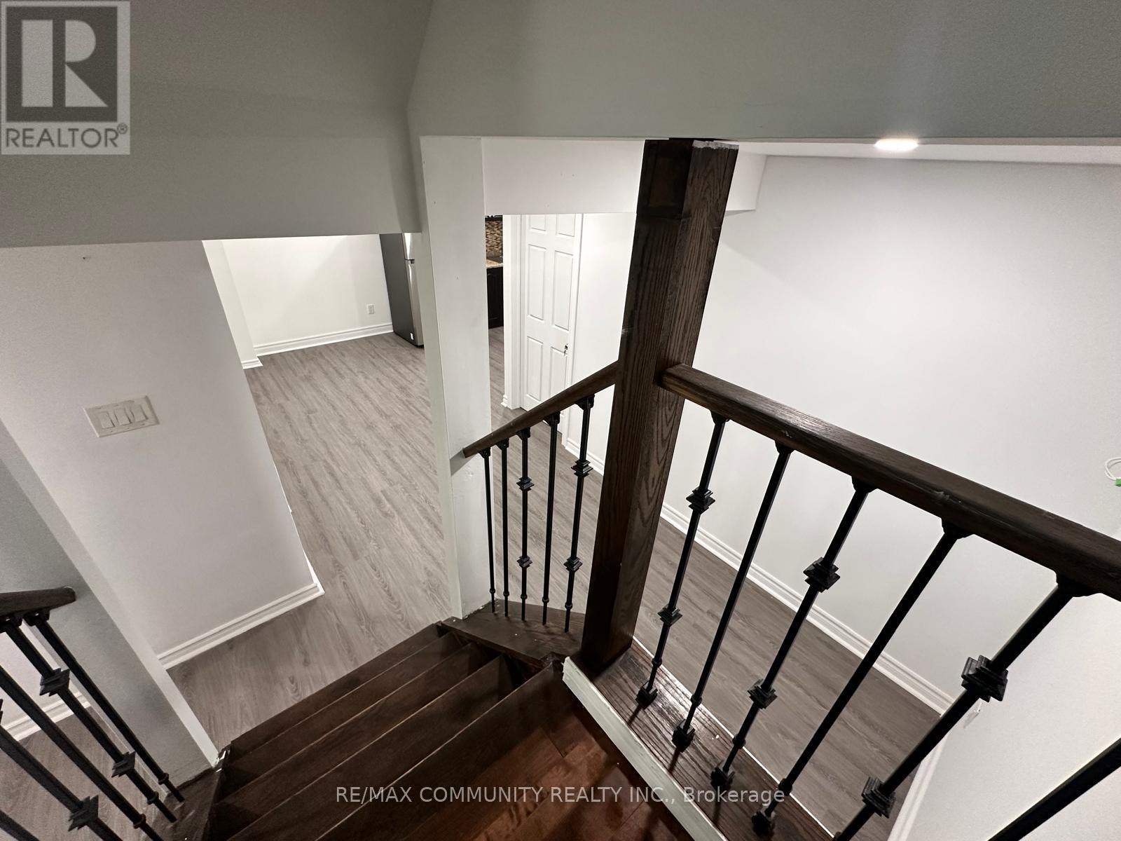 18 Hearth Place, Toronto, Ontario  M1C 0C4 - Photo 2 - E13544150
