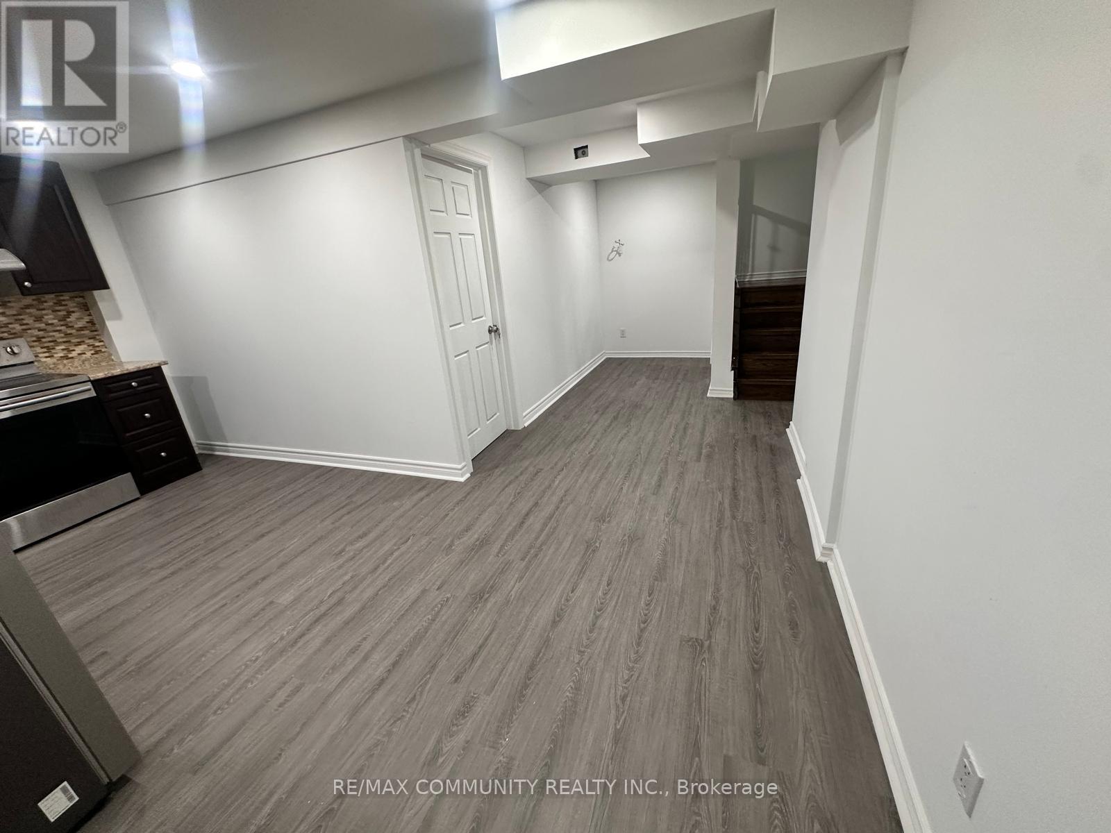 18 Hearth Place, Toronto, Ontario  M1C 0C4 - Photo 6 - E13544150