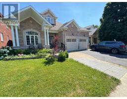 933 RED DEER AVENUE, Oshawa, Ontario