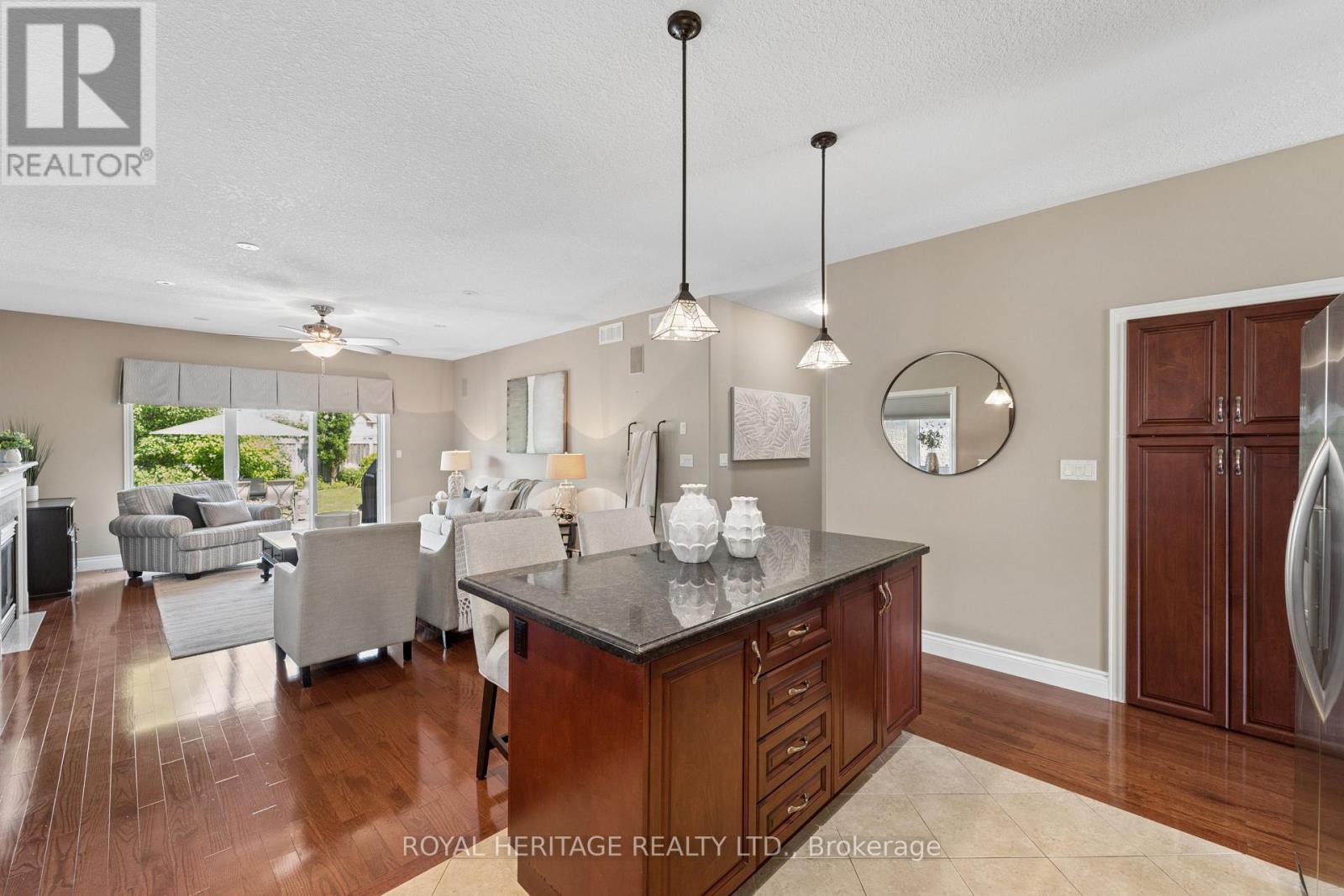 24 Corvinelli Drive, Whitby, Ontario  L1M 0G7 - Photo 7 - E13544332