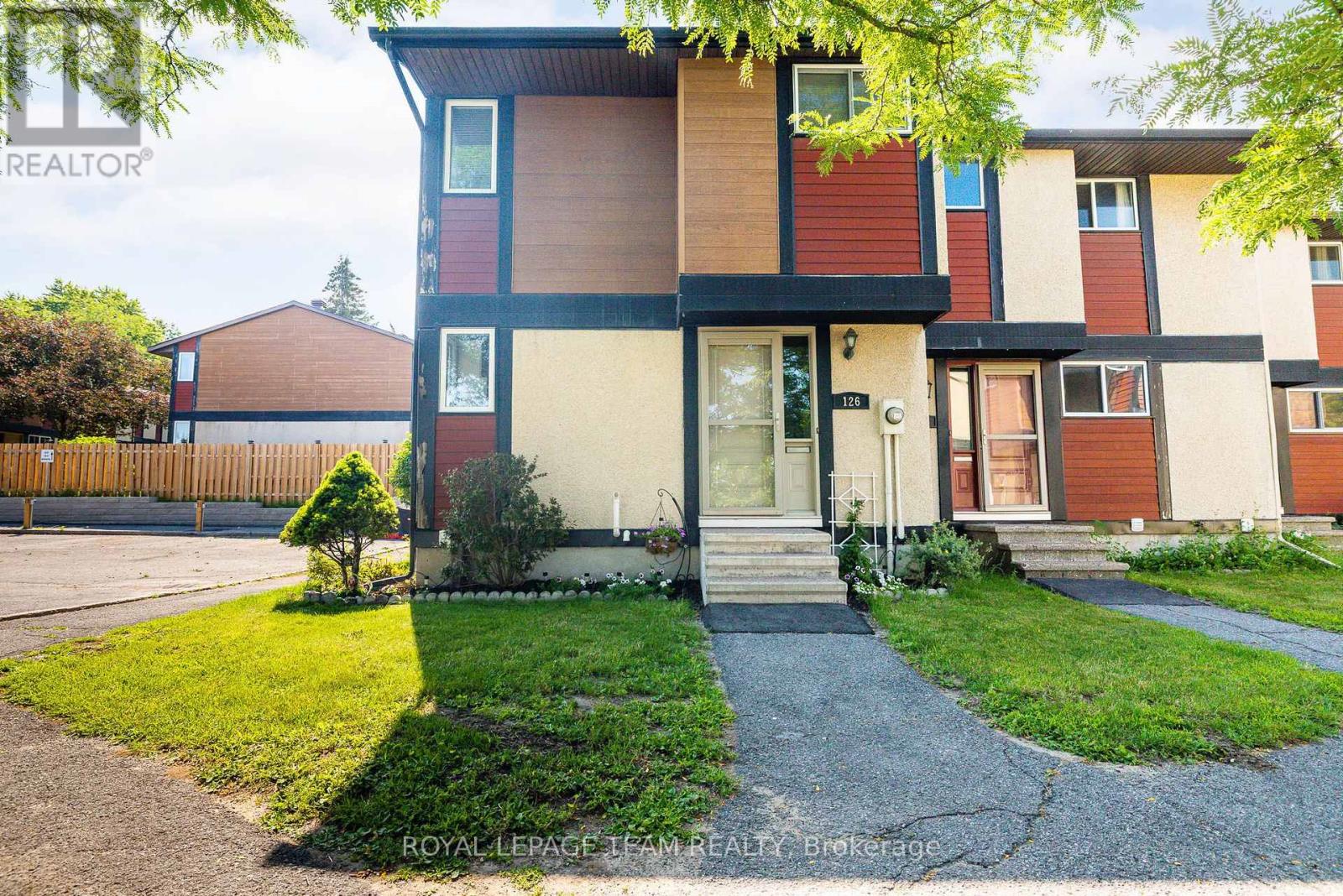 126 MCCLINTOCK WAY, Ottawa