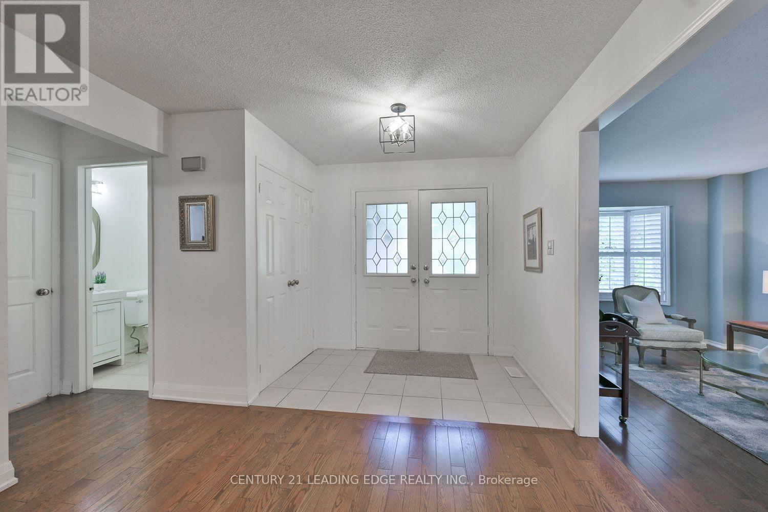 14 Montrose Crescent, Markham, Ontario  L3R 7Z8 - Photo 4 - N13544096
