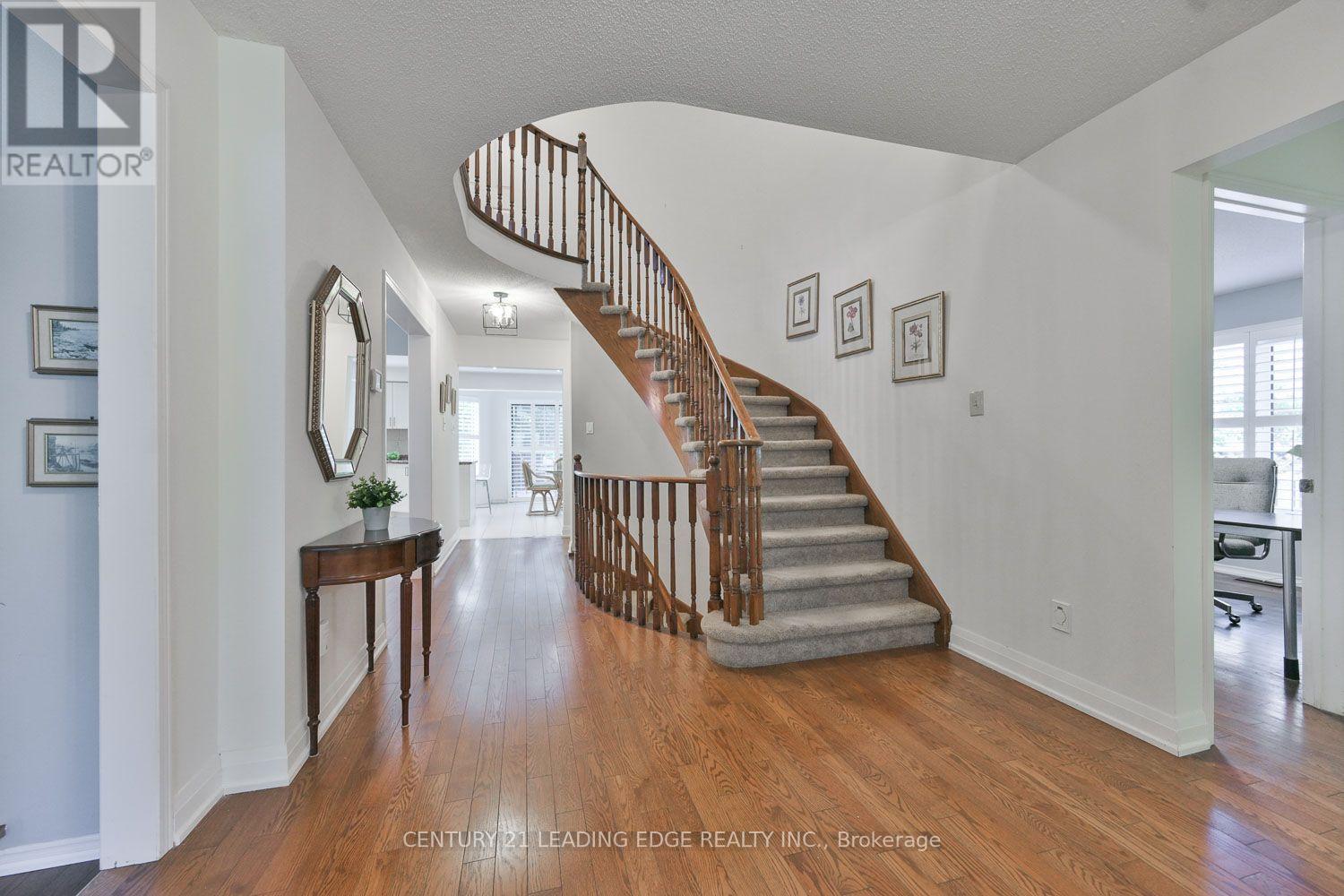 14 Montrose Crescent, Markham, Ontario  L3R 7Z8 - Photo 5 - N13544096