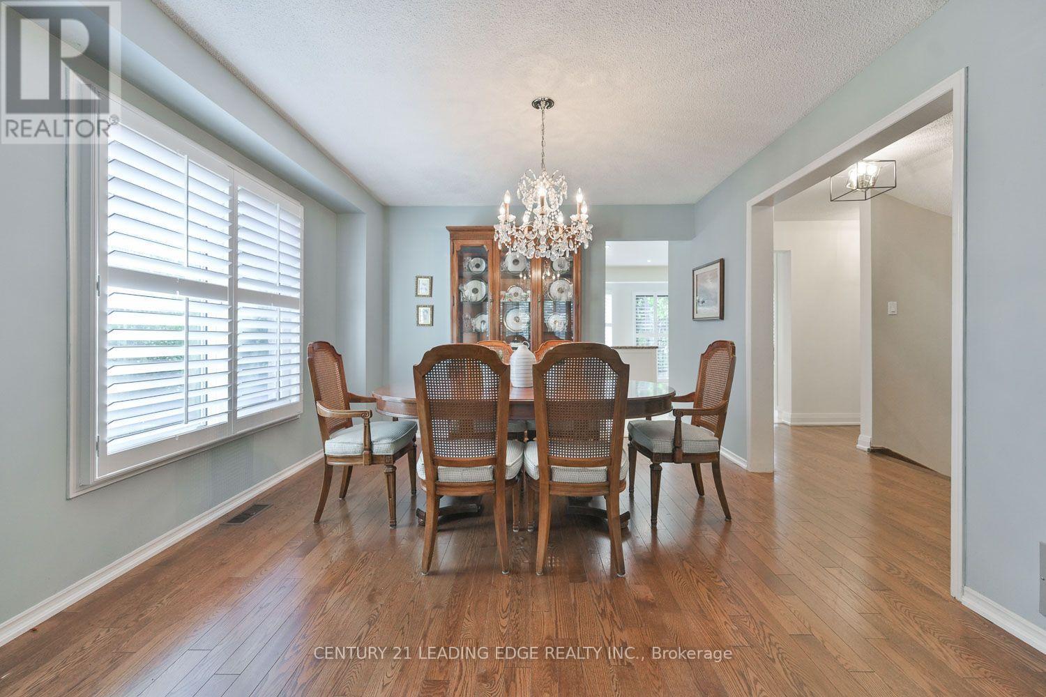 14 Montrose Crescent, Markham, Ontario  L3R 7Z8 - Photo 8 - N13544096