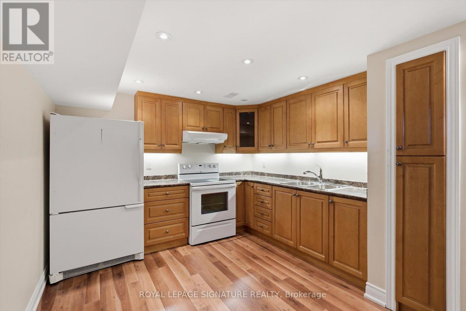23 Kaitlin Drive, Richmond Hill, Ontario  L4E 3W6 - Photo 45 - N13544116