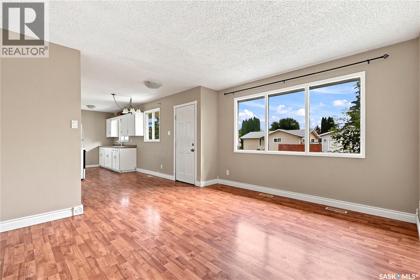 457 Meighen Crescent, Saskatoon, Saskatchewan  S7L 5H3 - Photo 4 - SK041798