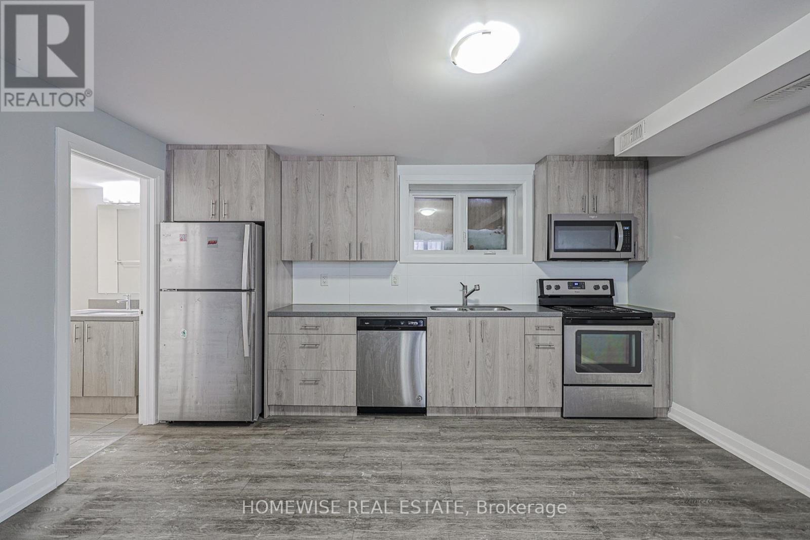 B01 - 814 Glencairn Avenue, Toronto, Ontario  M6B 2A3 - Photo 2 - W13543916