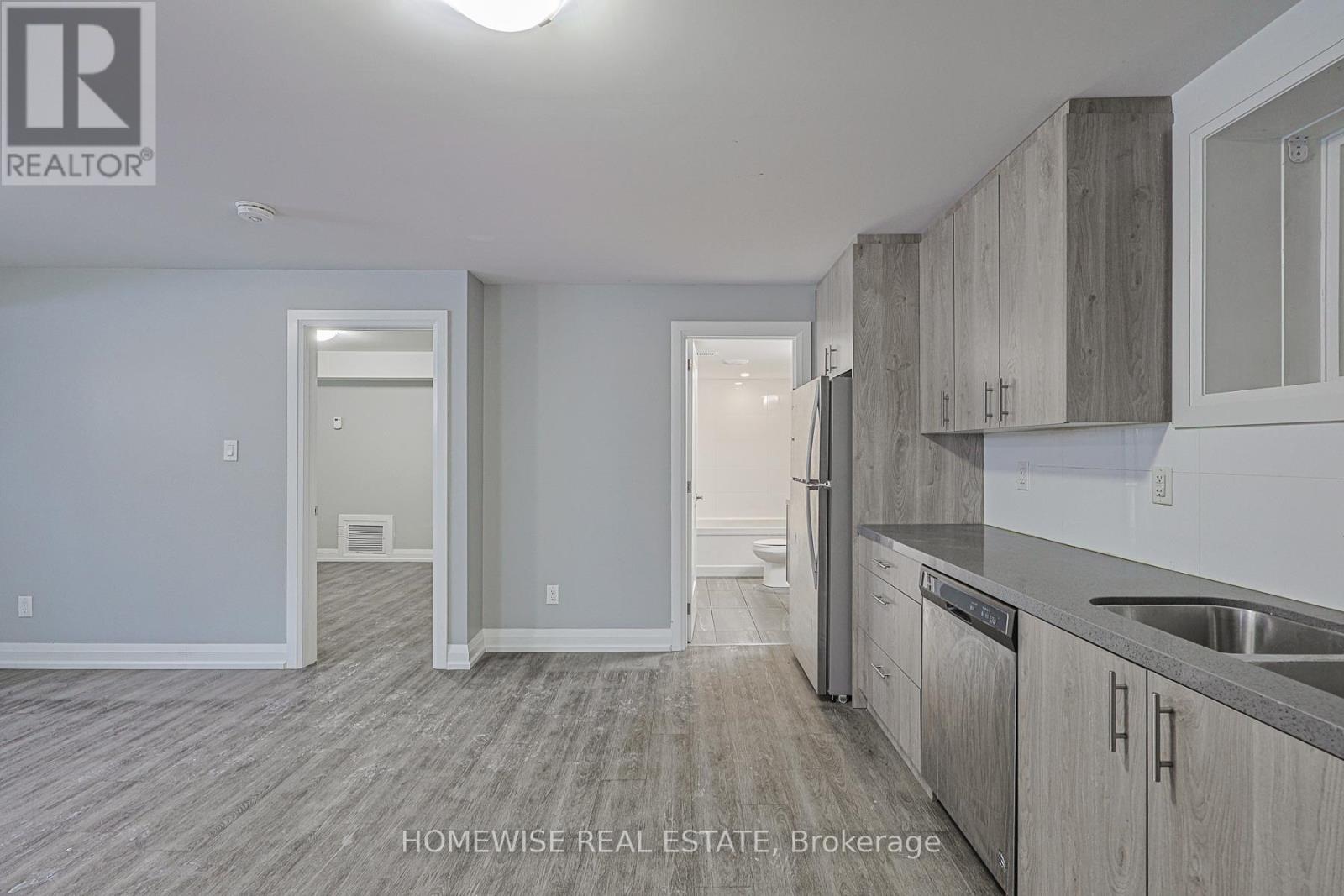 B01 - 814 Glencairn Avenue, Toronto, Ontario  M6B 2A3 - Photo 4 - W13543916