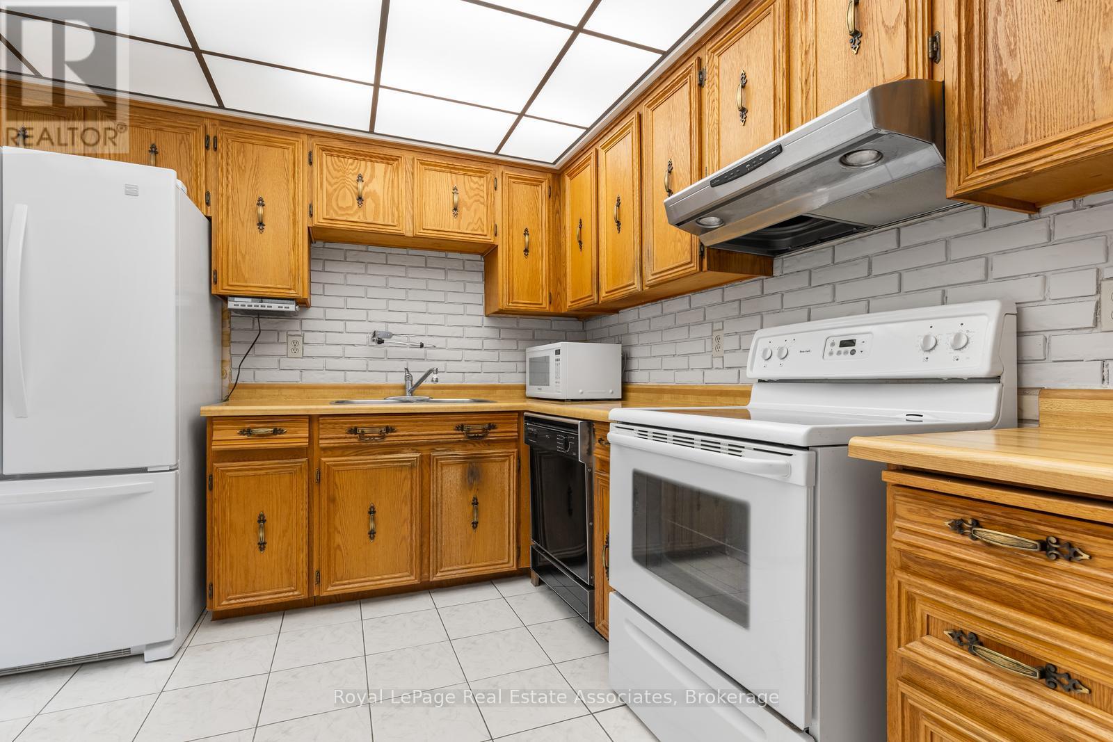 79 - 1951 Rathburn Road E, Mississauga, Ontario  L4W 2N9 - Photo 8 - W13544114