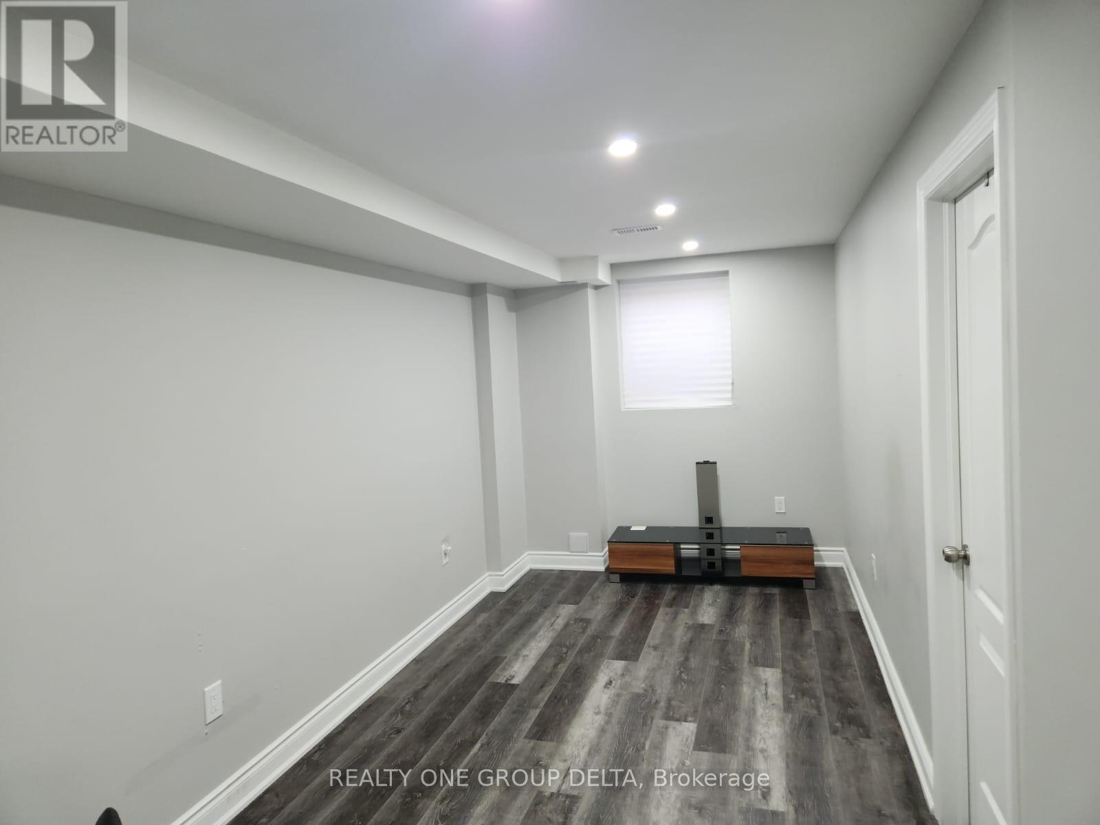 6 Quinton (Entire Property) Ridge, Brampton, Ontario  L6Y 0E3 - Photo 14 - W13544178