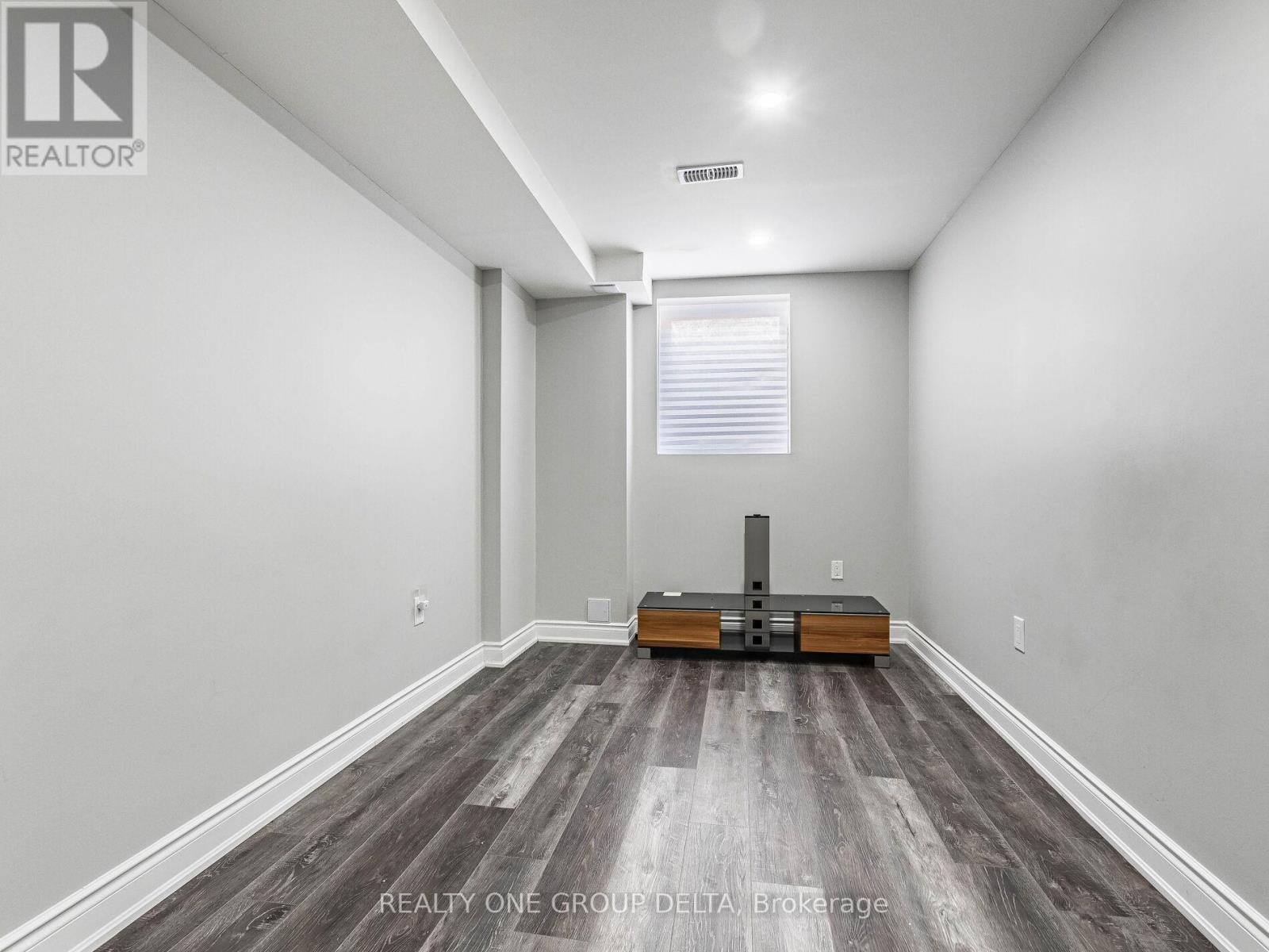 6 Quinton (Entire Property) Ridge, Brampton, Ontario  L6Y 0E3 - Photo 28 - W13544178