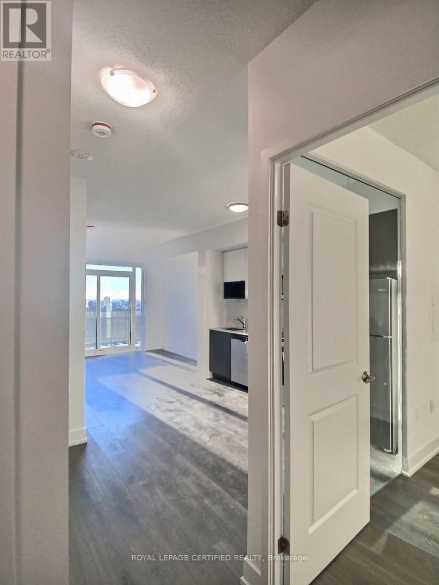 2008 - 202 Burnhamthorpe Road E, Mississauga, Ontario L5A 0B2 - Photo 7 - W13544246
