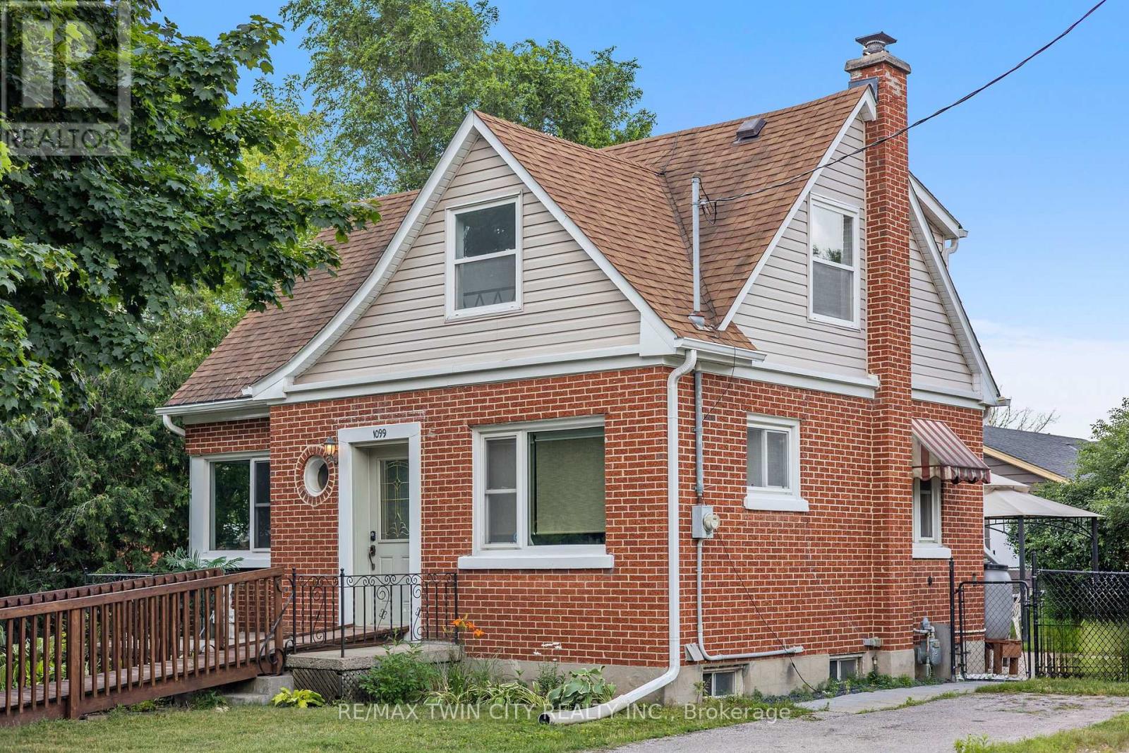 1099 UNION STREET, Kitchener, Ontario